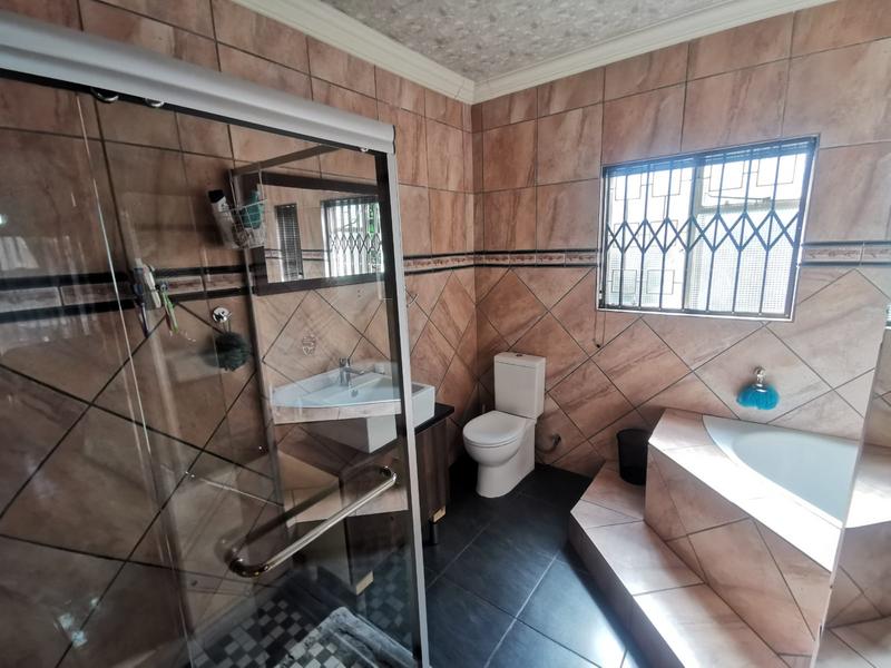 5 Bedroom Property for Sale in Meyerton Central Gauteng