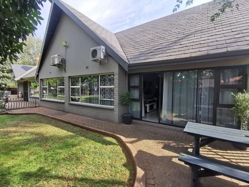 5 Bedroom Property for Sale in Meyerton Central Gauteng