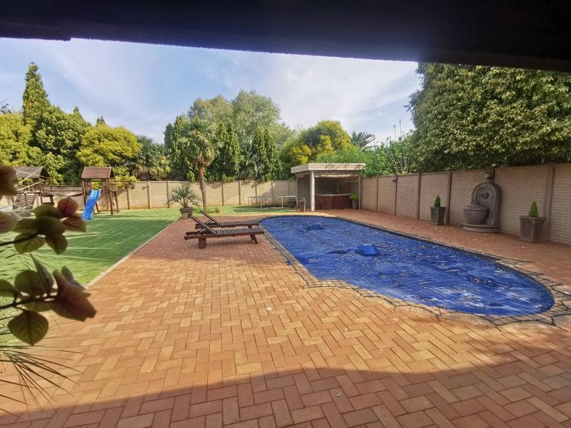 5 Bedroom Property for Sale in Meyerton Central Gauteng