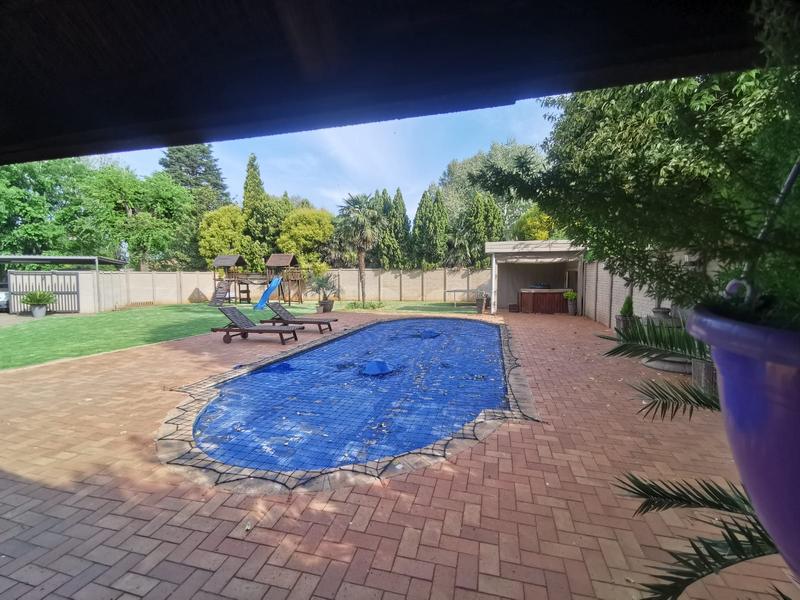 5 Bedroom Property for Sale in Meyerton Central Gauteng