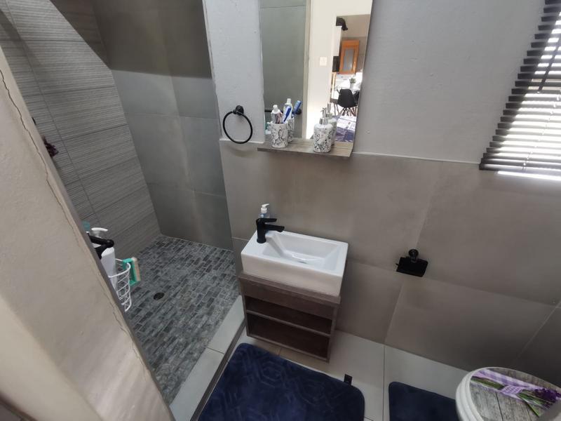 5 Bedroom Property for Sale in Meyerton Central Gauteng