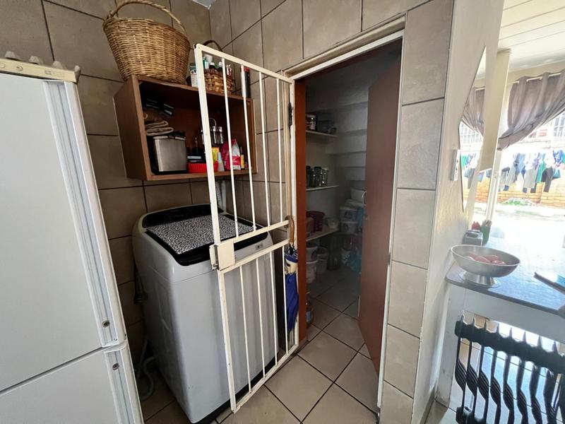 To Let 2 Bedroom Property for Rent in Erasmia Gauteng