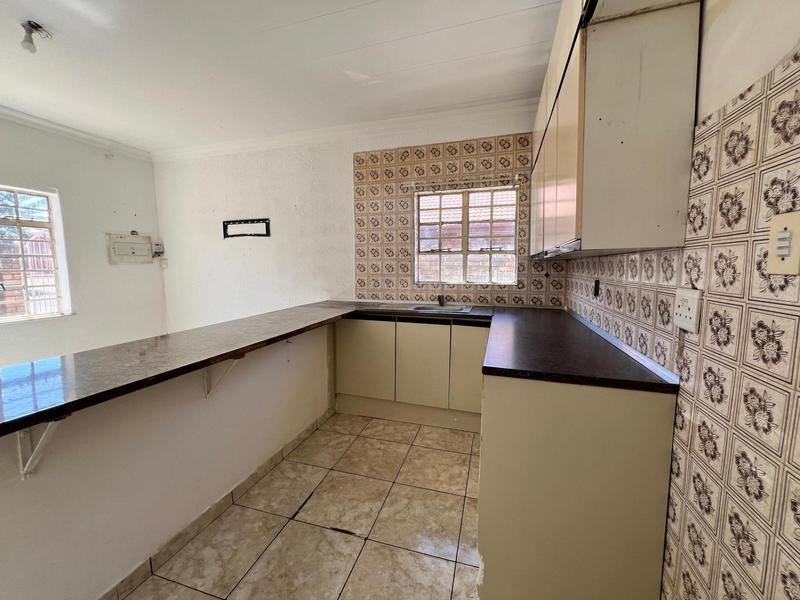 To Let 2 Bedroom Property for Rent in Laudium Gauteng