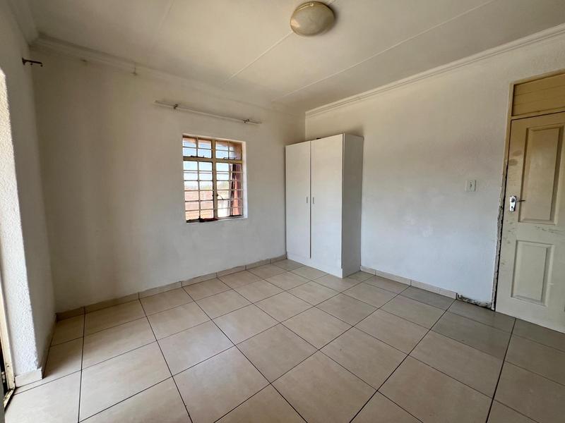 To Let 2 Bedroom Property for Rent in Laudium Gauteng