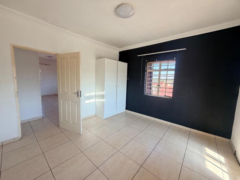 To Let 2 Bedroom Property for Rent in Laudium Gauteng