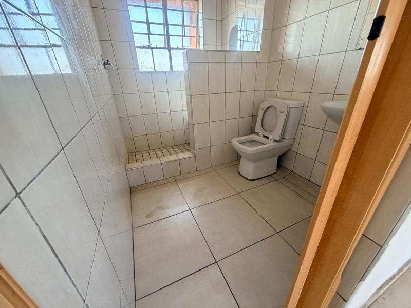 To Let 2 Bedroom Property for Rent in Laudium Gauteng