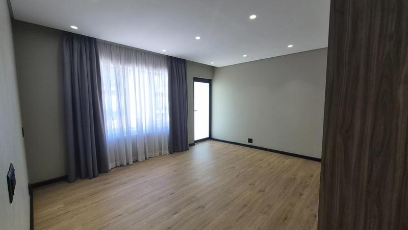 To Let 3 Bedroom Property for Rent in Eldoglen Gauteng