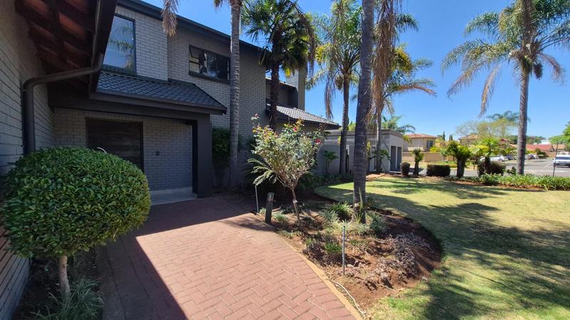 To Let 3 Bedroom Property for Rent in Eldoglen Gauteng