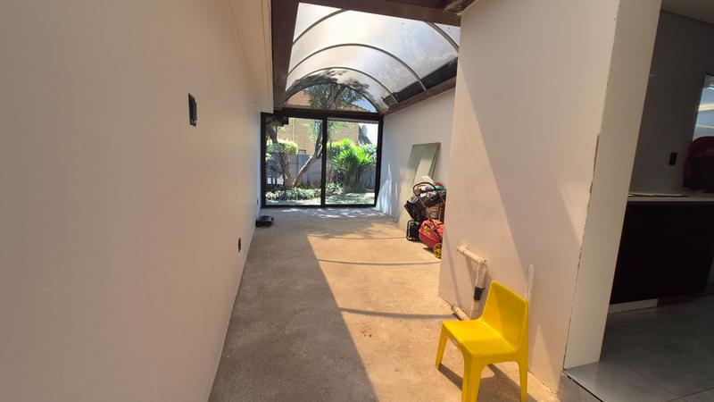 To Let 3 Bedroom Property for Rent in Eldoglen Gauteng