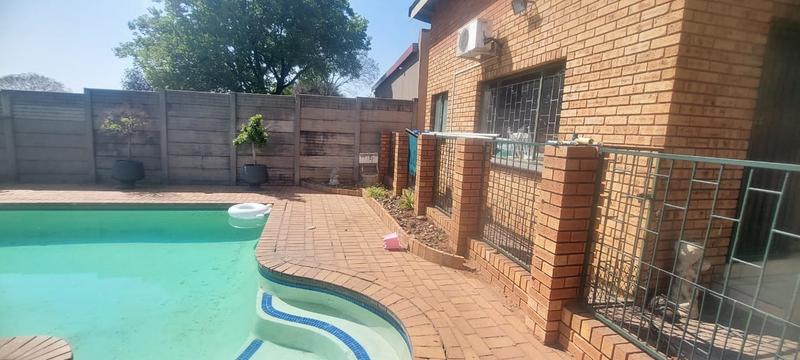 3 Bedroom Property for Sale in Pretoria Gardens Gauteng