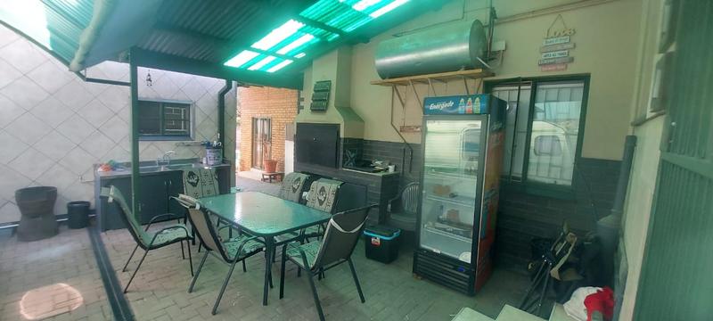 3 Bedroom Property for Sale in Pretoria Gardens Gauteng