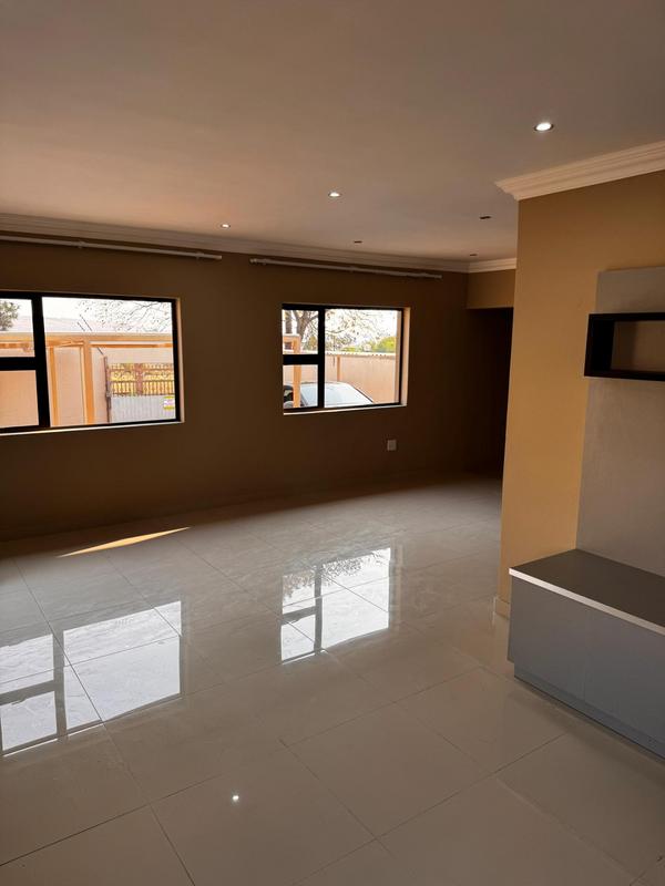 To Let 2 Bedroom Property for Rent in Erasmia Gauteng