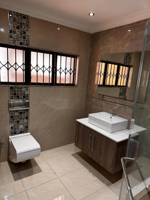 To Let 2 Bedroom Property for Rent in Erasmia Gauteng