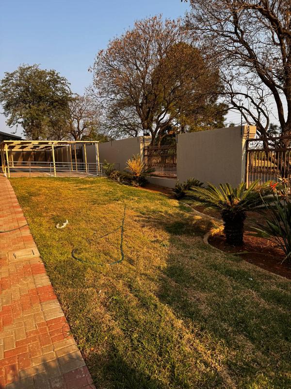 To Let 3 Bedroom Property for Rent in Erasmia Gauteng