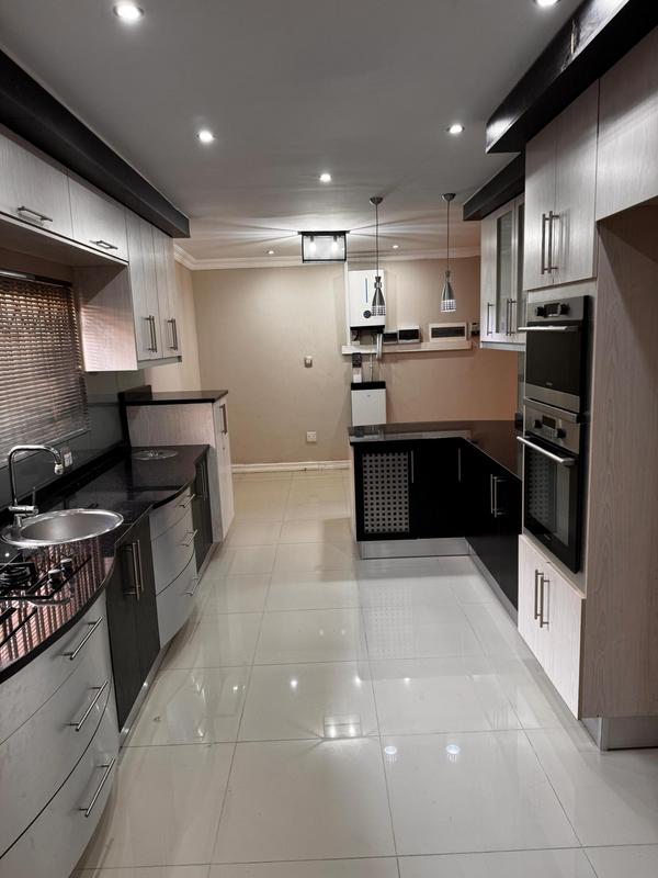 To Let 3 Bedroom Property for Rent in Erasmia Gauteng