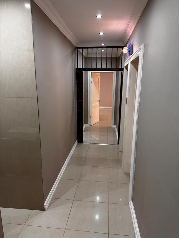 To Let 3 Bedroom Property for Rent in Erasmia Gauteng