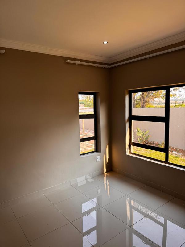 To Let 2 Bedroom Property for Rent in Erasmia Gauteng
