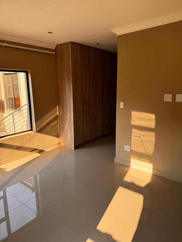 To Let 2 Bedroom Property for Rent in Erasmia Gauteng