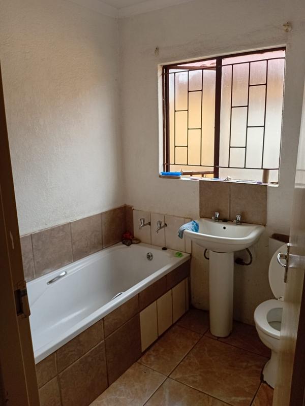 2 Bedroom Property for Sale in Soshanguve VV Gauteng