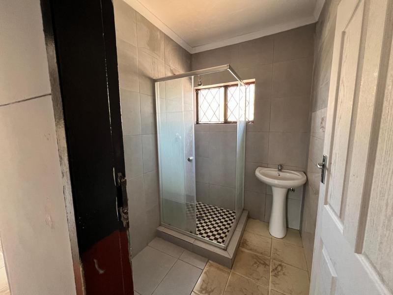 To Let 4 Bedroom Property for Rent in Laudium Gauteng