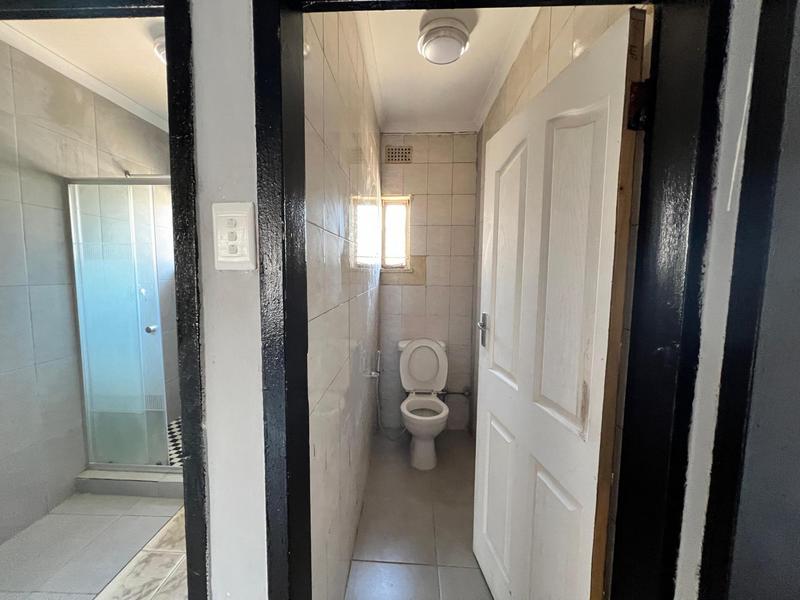 To Let 4 Bedroom Property for Rent in Laudium Gauteng