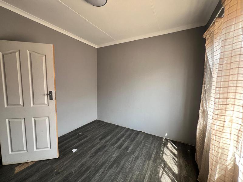 To Let 4 Bedroom Property for Rent in Laudium Gauteng