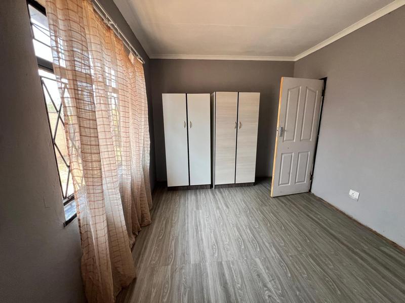 To Let 4 Bedroom Property for Rent in Laudium Gauteng