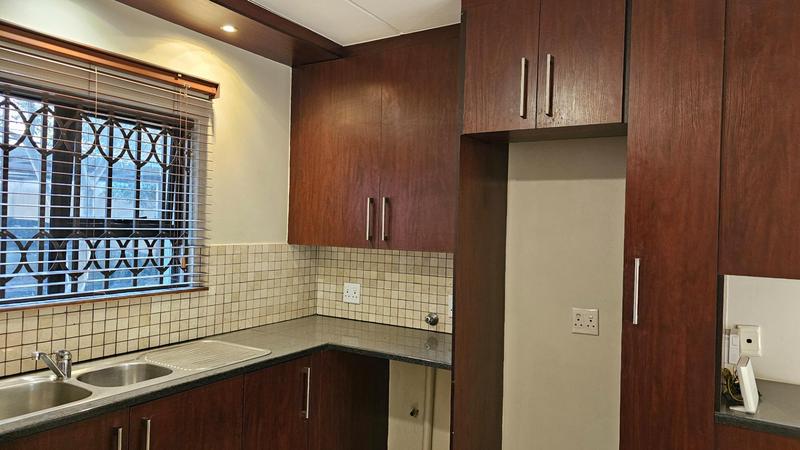 To Let 2 Bedroom Property for Rent in Cresta Gauteng