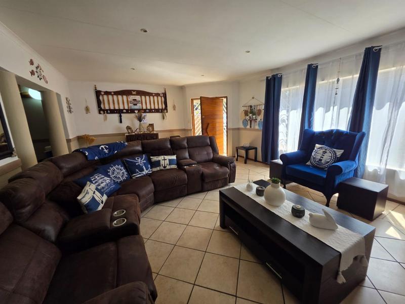 3 Bedroom Property for Sale in Eike Park Gauteng