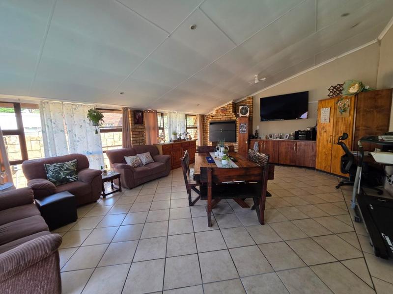 3 Bedroom Property for Sale in Eike Park Gauteng