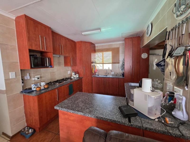 3 Bedroom Property for Sale in Eike Park Gauteng