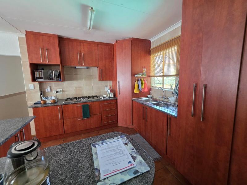 3 Bedroom Property for Sale in Eike Park Gauteng
