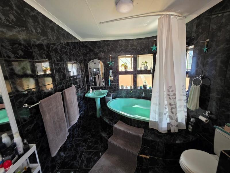 3 Bedroom Property for Sale in Eike Park Gauteng