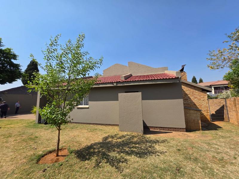 3 Bedroom Property for Sale in Eike Park Gauteng