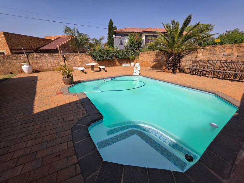 3 Bedroom Property for Sale in Eike Park Gauteng