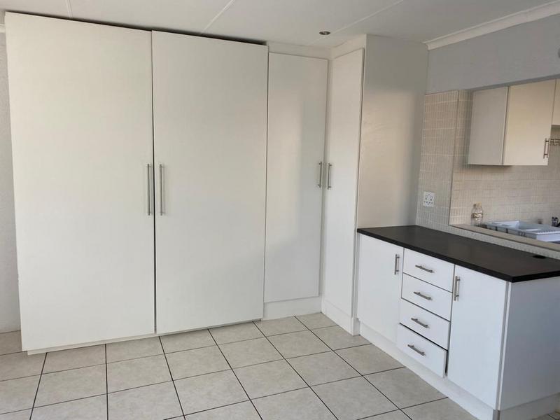 To Let 1 Bedroom Property for Rent in Witfield Gauteng