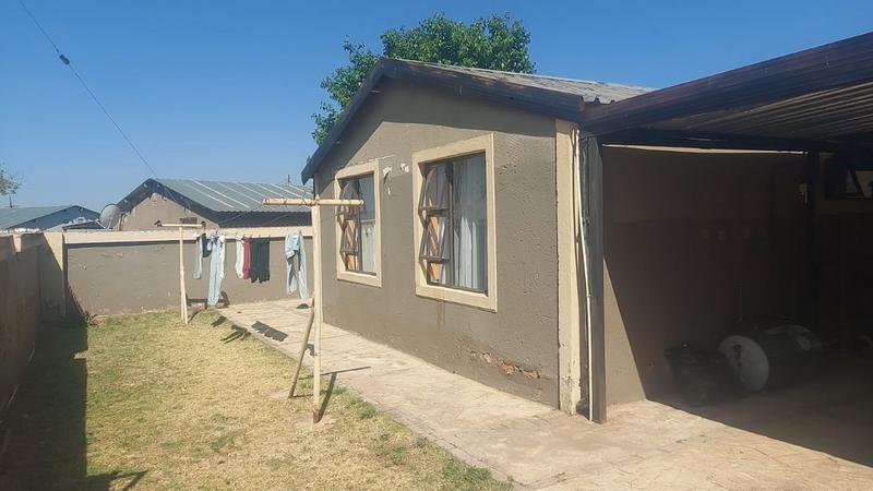 2 Bedroom Property for Sale in Soshanguve GG Gauteng