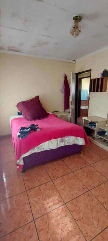 2 Bedroom Property for Sale in Mohlakeng Gauteng