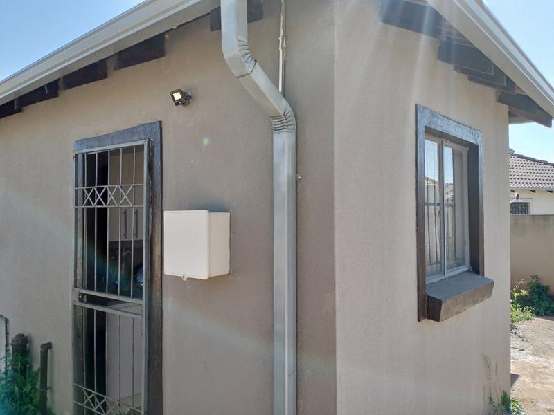 2 Bedroom Property for Sale in Dawn Park Gauteng