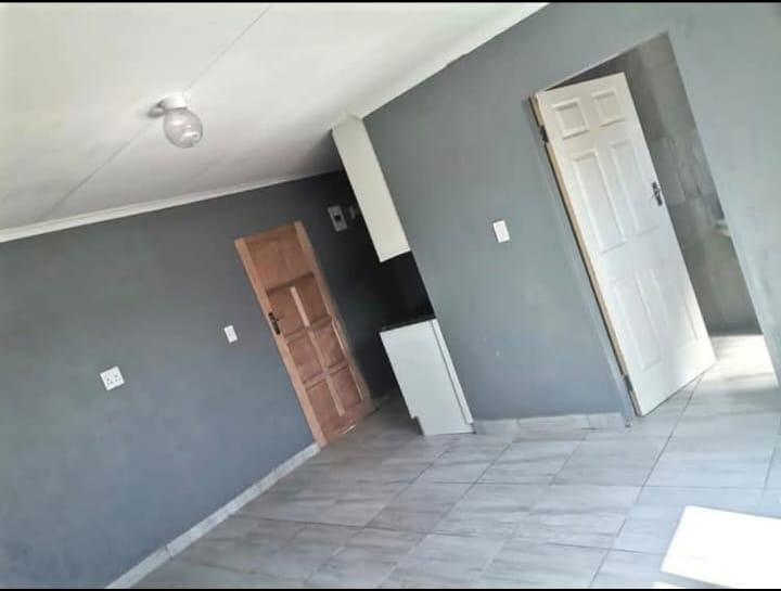 To Let 2 Bedroom Property for Rent in Protea Glen Gauteng