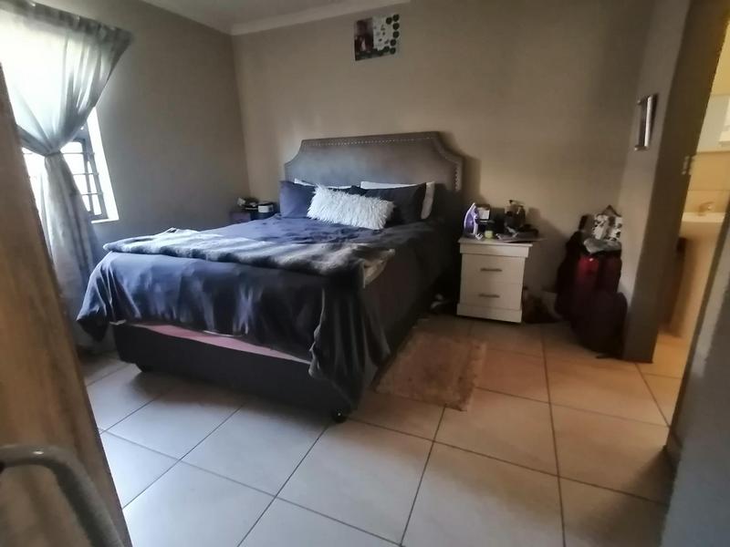 3 Bedroom Property for Sale in Albertsdal Gauteng