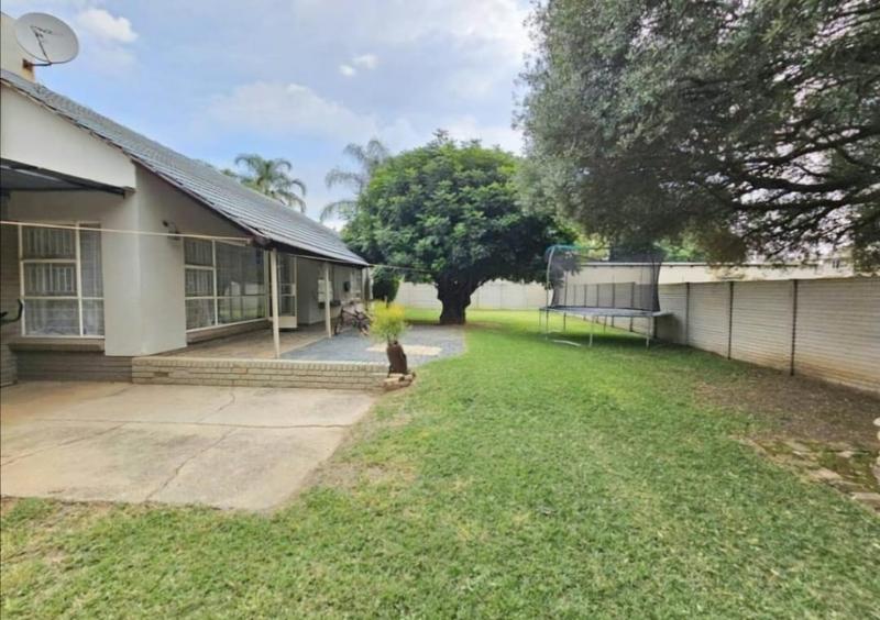 3 Bedroom Property for Sale in Dorandia Gauteng