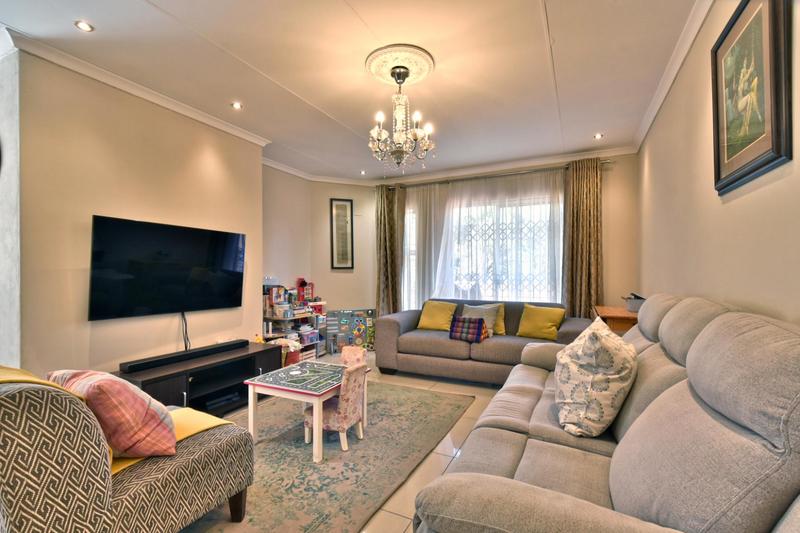 3 Bedroom Property for Sale in Bassonia Gauteng