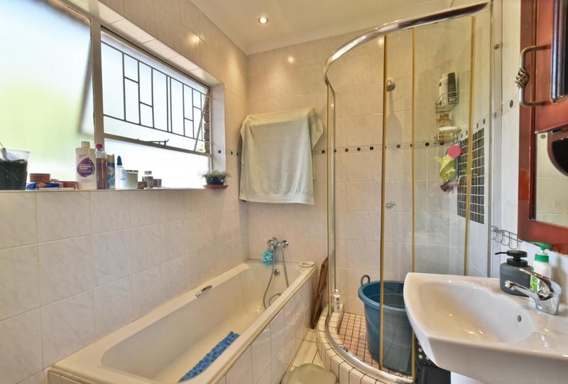 3 Bedroom Property for Sale in Bassonia Gauteng