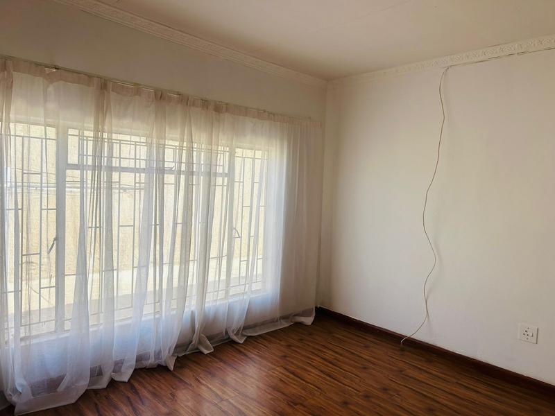 To Let 3 Bedroom Property for Rent in Braamfischerville Gauteng
