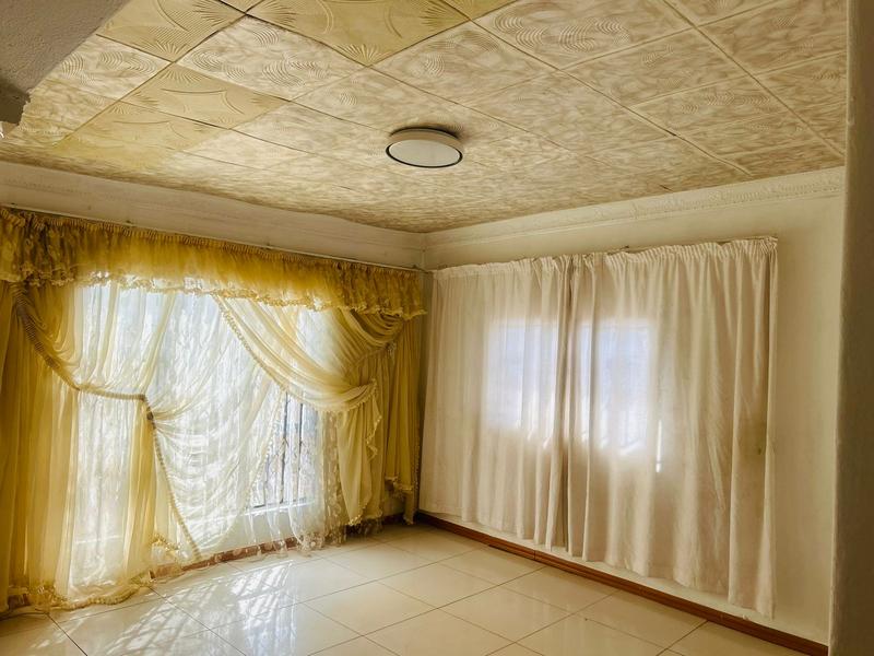 To Let 3 Bedroom Property for Rent in Braamfischerville Gauteng