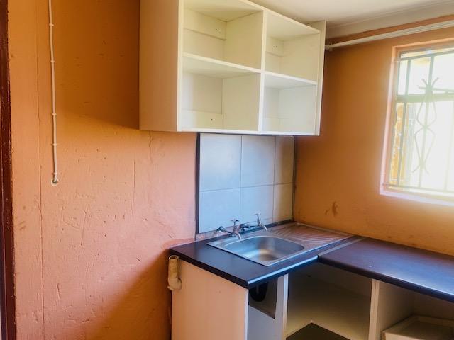 To Let 3 Bedroom Property for Rent in Protea Glen Gauteng