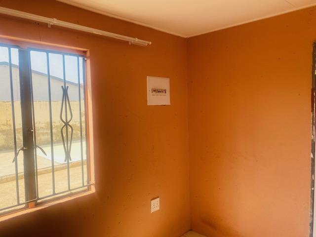 To Let 3 Bedroom Property for Rent in Protea Glen Gauteng