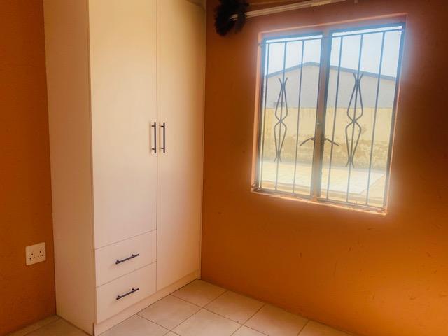 To Let 3 Bedroom Property for Rent in Protea Glen Gauteng