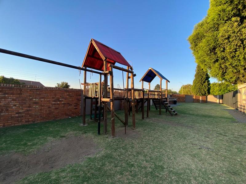 To Let 2 Bedroom Property for Rent in Van Dyk Park Gauteng